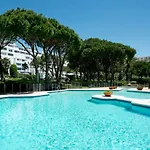 - Beachfront Luxury Apartment, 5br Playas Del Duque *