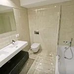 Apartman - Beachfront Luxury Apartment, 5br Playas Del Duque *
