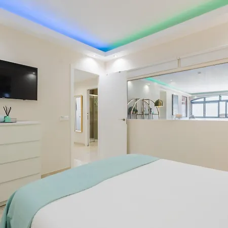 Daire - Beachfront Luxury Apartment, 5br Playas Del Duque