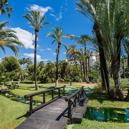 Apartman - Beachfront Luxury Apartment, 5br Playas Del Duque *