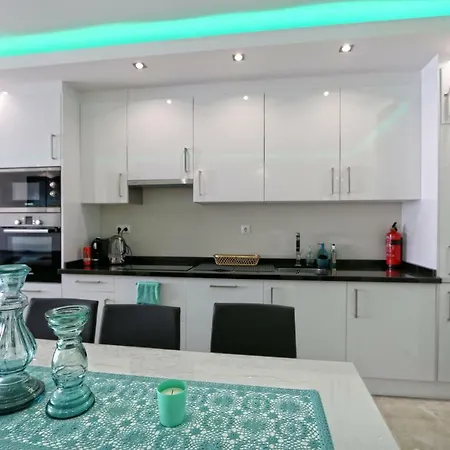 Apartment Marbella Home Rentals - Beachfront Luxury Apartment, 5Br Playas Del Duque