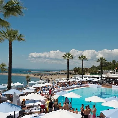 アパート Marbella Home Rentals - Beachfront Luxury Apartment, 5Br Playas Del Duque *