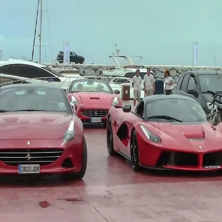 Marbella Home Rentals - Beachfront Luxury Apartment, 5Br Playas Del Duque