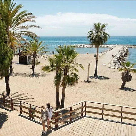 Marbella Home Rentals - Beachfront Luxury Apartment, 5Br Playas Del Duque * マルベーリャ