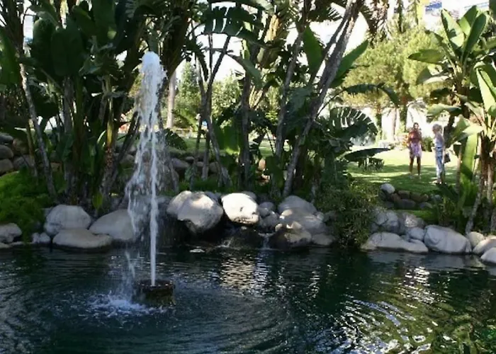 Marbella Home Rentals - Beachfront Luxury Apartment, 5Br Playas Del Duque דירה