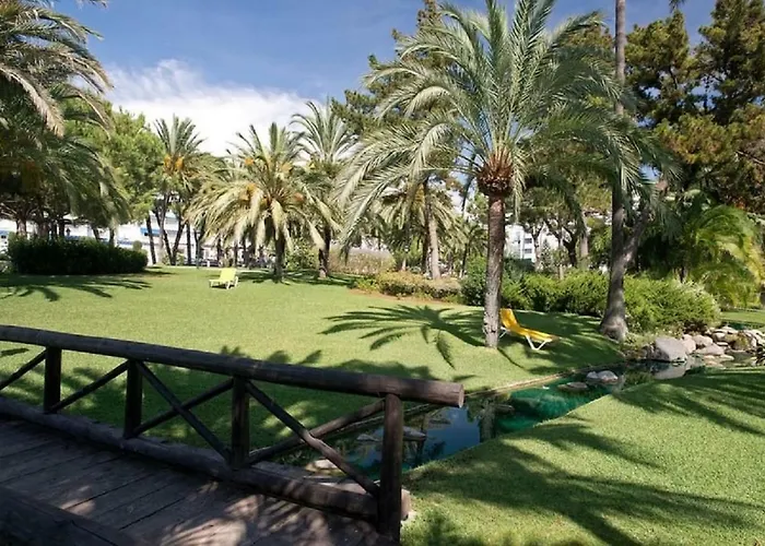 Marbella Home Rentals - Beachfront Luxury Apartment, 5Br Playas Del Duque מארבלה