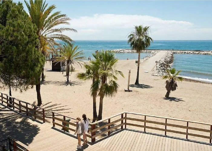 Marbella Home Rentals - Beachfront Luxury Apartment, 5Br Playas Del Duque * מארבלה
